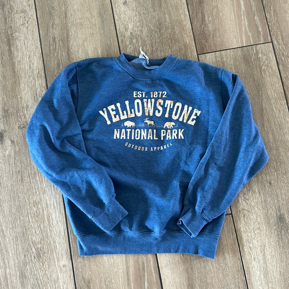 Yellowstone Crew Sweatshirt Small